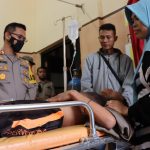 Polres Bondowoso dan Tim Evakuasi Temukan Pendaki Gunung Ijen yang Hilang Dalam Kondisi Selamat