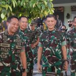 Wakasad Sambut Kedatangan Panglima TNI di Makorem 162/WB