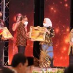 Penghargaan Realisasi Pendapatan Daerah Tertinggi Diterima Pemkab Bojonegoro.