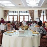 Keluarga Besar Mangoen Rekso Koesoemo Kunjungi Bupati Anna Di Rumah Dinas