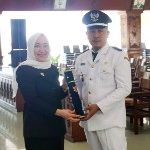 Bupati Anna Mu’awanah Lantik Kades PAW Prangi Padangan, Minta Segera Lanjutkan Pembangunan