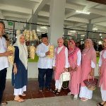 Bupati Anna Mu’awanah Mengunjungi Ponpes Modern Al Fatihah Bojonegoro, Sekaligus Event Festival Jajaran Pasar