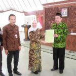 Bupati Serahkan 58 SK PNS Pensiun, BKPP Siap Mengawal Hak Purnatugas