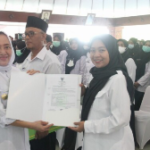 Bupati Bojonegoro Serahkan Ratusan SK PPPK Tenaga Kesehatan, Ajak Tingkatkan Dedikasi