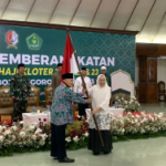 Bupati Anna Mu’awanah Lepas Jemaah Haji Bojonegoro, Berpesan Selalu Jaga Kesehatan