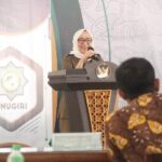 Bupati Anna Berharap PTS di Bojonegoro Ikut Percepat Peningkatan IPM
