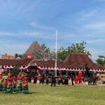 Tampil Spektakuler Jelang Upacara HUT Ke-78 RI, Kolaborasi Budaya Bojonegoro Mampu Hipnotis Warga