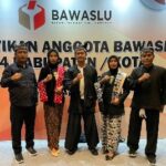 5 Anggota Bawaslu Bojonegoro Resmi Dilantik, Siap Maksimalkan Kinerja Jelang Pemilu 2024