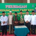 Pj. Bupati Bojonegoro Dampingi Wamenag RI Resmikan Gedung MI di Ponpes Al Rosyid, Tekankan Akses Pendidikan