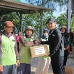Mas Bupati Bersama Kapolres Dan Forkopimda Tanam Pohon Mangrove