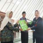 Sekda Nurul Azizah Serahkan Puluhan SK Pensiun PNS di Lingkup Pemkab Bojonegoro