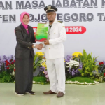 Kepala Desa di Bojonegoro Terima SK Perpanjangan Masa Jabatan