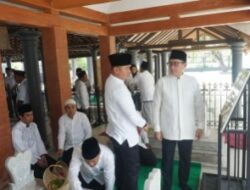 Pj Bupati Bojonegoro Ziarah Makam Kanjeng Soemantri, Juru Kunci: Terima Kasih Makam Sudah Direhab