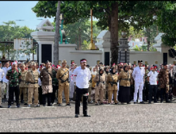 Peringatan Hari Pahlawan Di Pemkab Tuban : Pjs Bupati Ajak Generasi Muda Teladani Semangat Juang Pahlawan