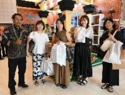 Para Perajin Batik Bojonegoro Unjuk Karya di BFF 2024, Dekranasda Terus Dorong Perluas Pasar
