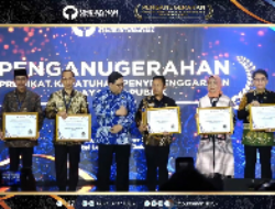 Pemkab Bojonegoro Raih Penghargaan Terbaik Ke-5 Nasional Kepatuhan Penyelenggaraan Pelayanan Publik