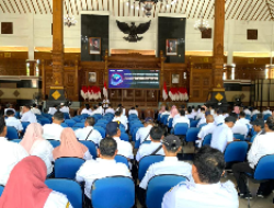 BPKPAD Tuban Serahkan Insentif Dan Apresiasi Atas Capaian PBB-P2 Tahun 2024