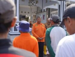 GERAK CEPAT BPBD TUBAN ATASI BANJIR YANG MERENDAM LAHAN WARGA