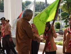 WABUP TUBAN BERANGKATKAN KONTINGEN PERKEMAHAN BAKTI SAKA BAKTI HUSADA JATIM 2025