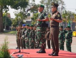 DALAM RANGKA PENGAMANAN KEJARI TUBAN, TNI DAN KEJAKSAAN GELAR APEL KESIAPAN 2025