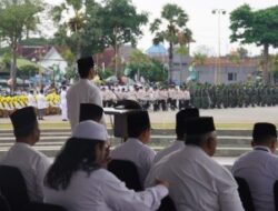 PIMPIN UPACARA HSN 2025, MAS LINDRA AJAK SANTRI RAWAT TRADISI PESANTREN DAN PELUK INOVASI ZAMAN