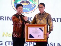 TUBAN RAIH TOP PELAYANAN INFORMASI PUBLIK BERKAT INOVASI “SI MAS GANTENG”