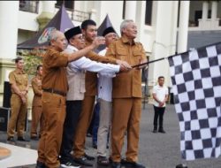 Bupati Tuban Berangkatkan 376 Jemaah Haji Kloter 26, Titip Doa untuk Daerah