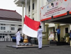 Upacara Hardiknas dan Otoda, Wabup Tuban : Pendidikan dan Otonomi Daerah Sebagai Pilar Pembangunan